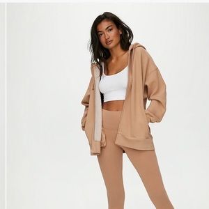 Aritzia TNA Oversized boyfriend zip hoodie